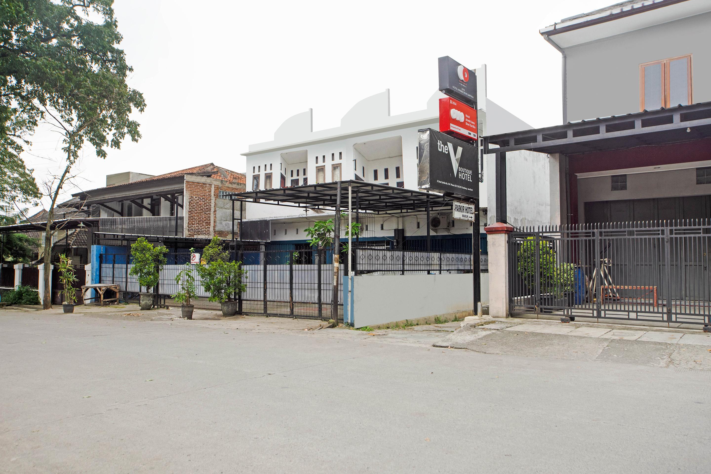 Reddoorz @ Hotel Arimbi Dewi Sartika Baru باندونج المظهر الخارجي الصورة