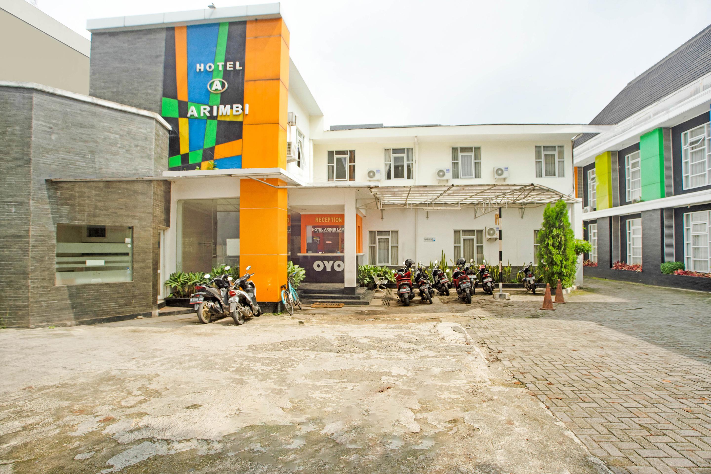 Reddoorz @ Hotel Arimbi Dewi Sartika Baru باندونج المظهر الخارجي الصورة