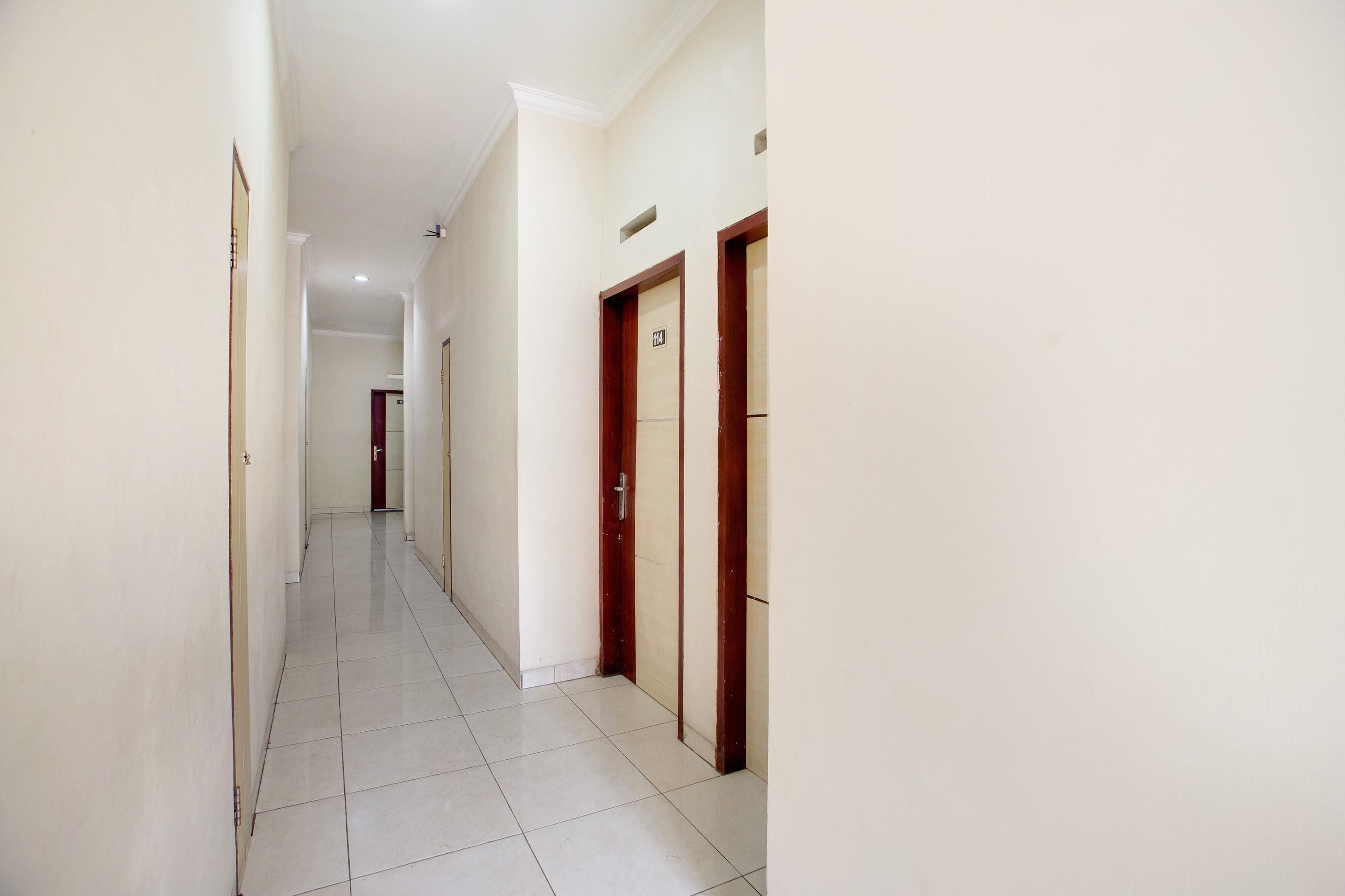 Reddoorz @ Hotel Arimbi Dewi Sartika Baru باندونج المظهر الخارجي الصورة